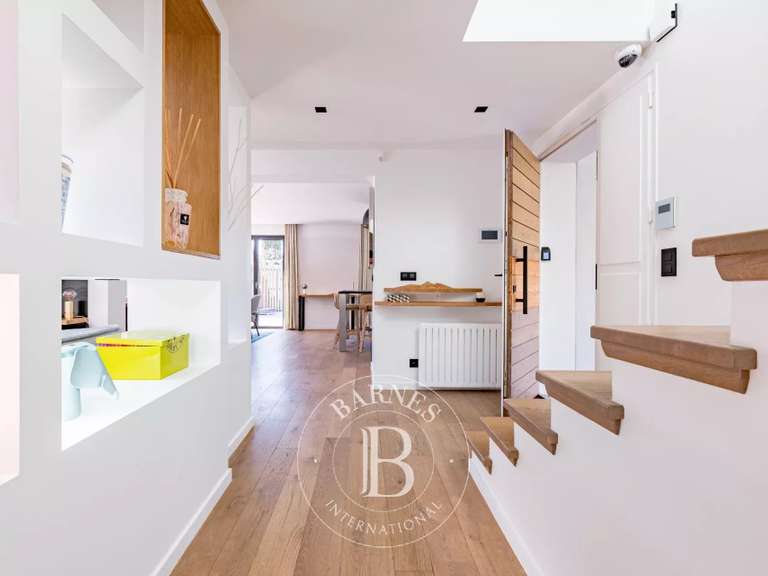 Villa Menthon-Saint-Bernard - 5 chambres - 200m²