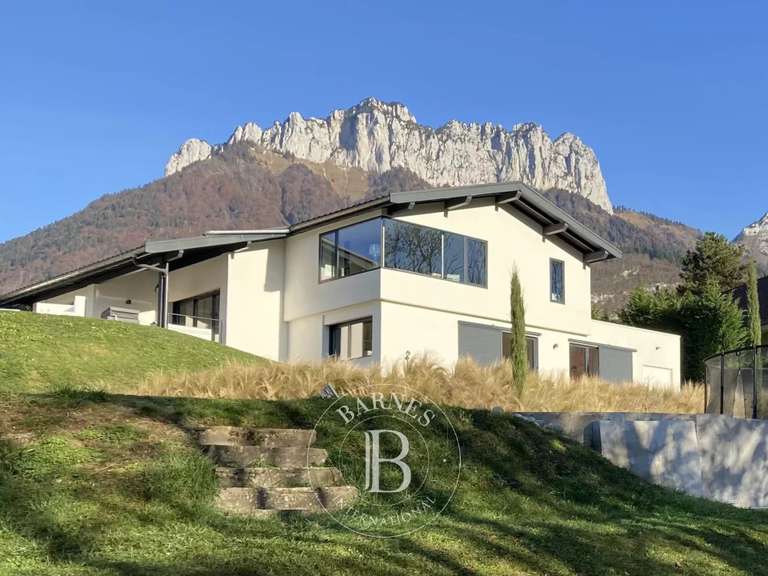 Villa Menthon-Saint-Bernard - 4 chambres - 215m²