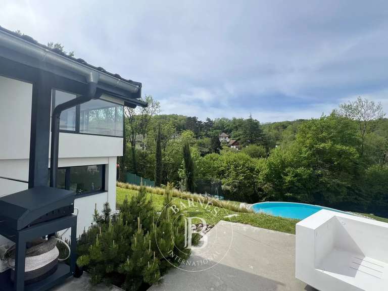 Villa Menthon-Saint-Bernard - 4 chambres - 215m²