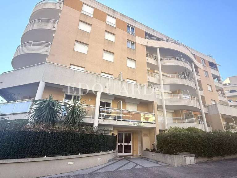 Appartement Menton - 2 chambres - 67m²