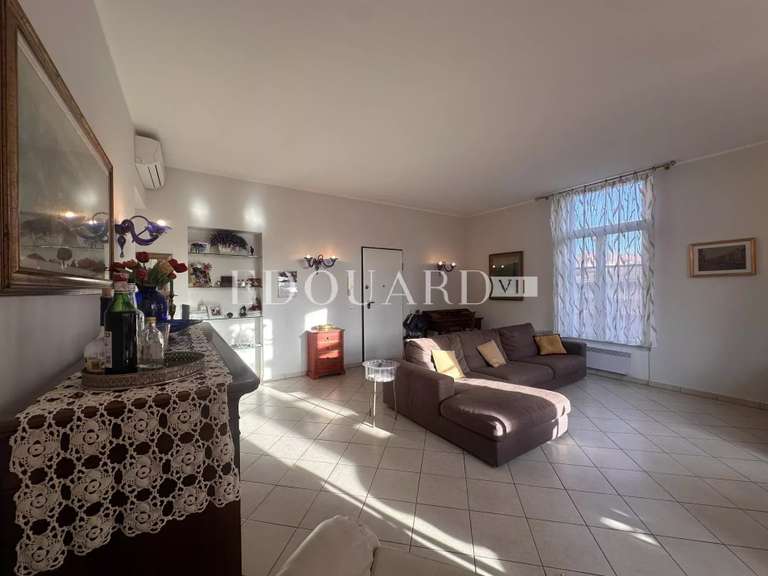 Appartement Menton - 2 chambres - 85m²