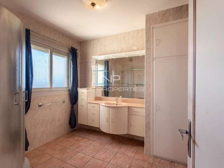 Appartement Menton - 2 chambres - 104m²