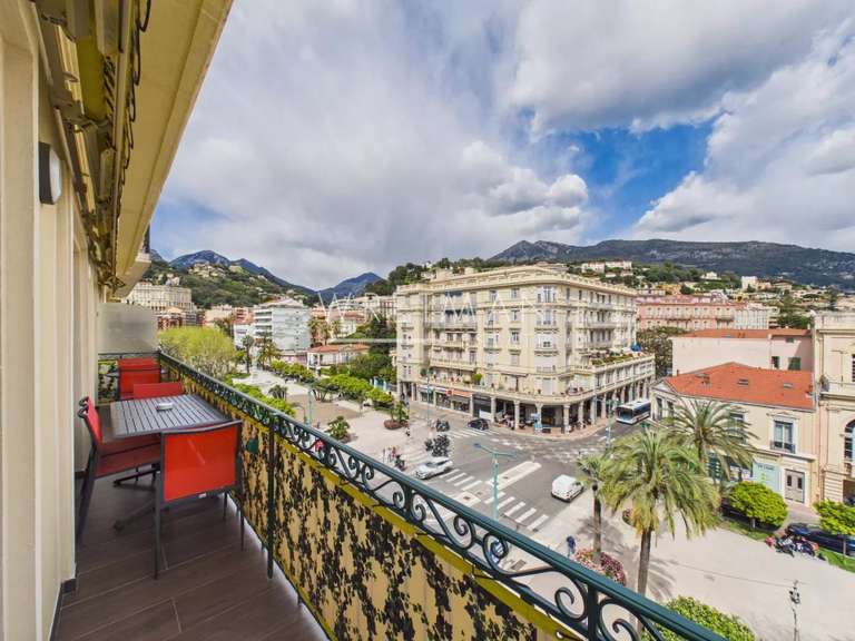Appartement Menton - 2 chambres - 92m²
