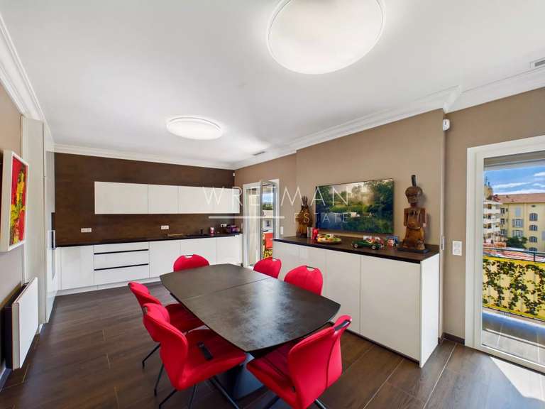 Appartement Menton - 2 chambres - 92m²