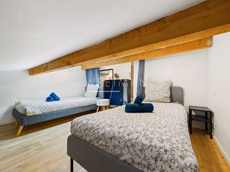 Appartement Menton - 1 chambre - 84m²