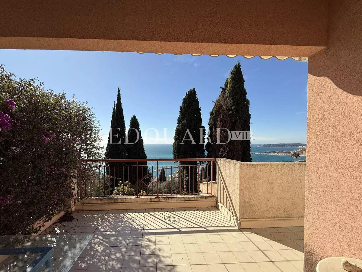 House Menton