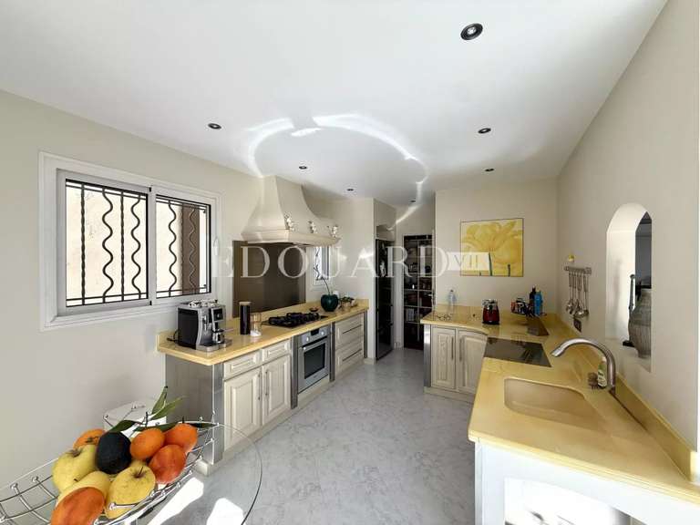 Maison Menton - 3 chambres - 217m²