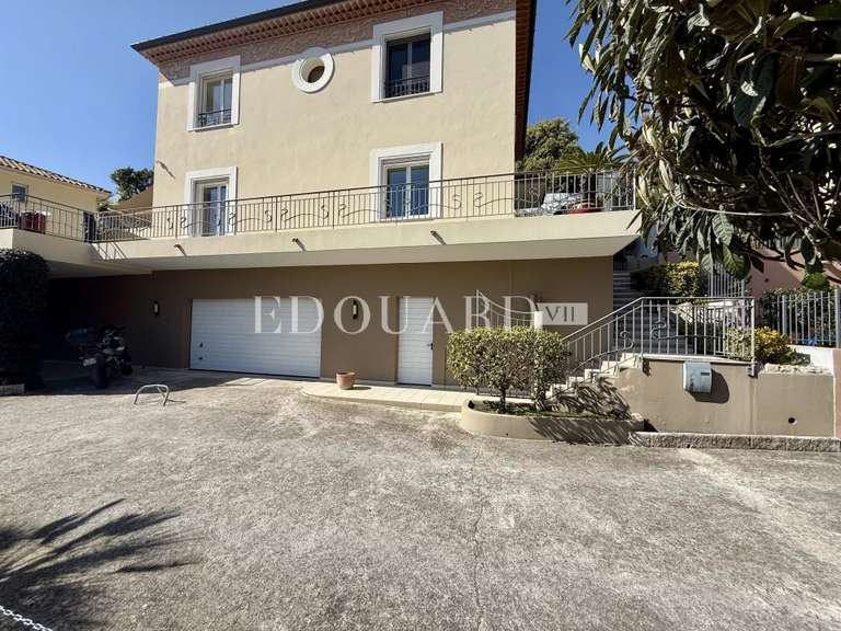 Maison Menton - 3 chambres - 217m²