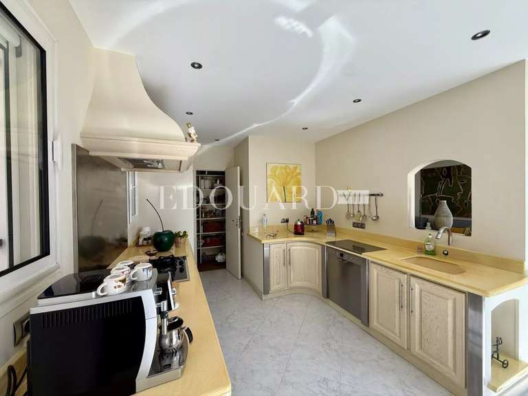 Maison Menton - 3 chambres - 217m²