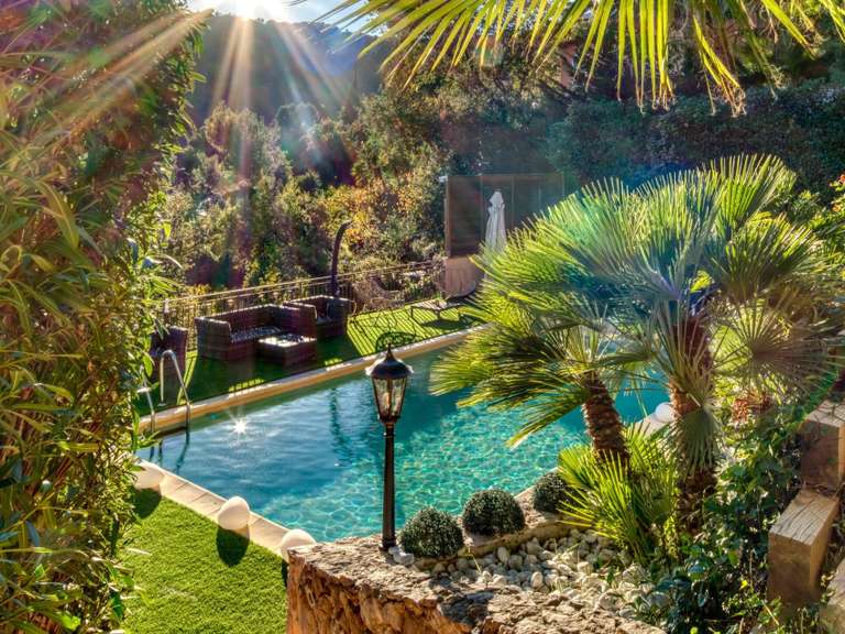 Villa with Sea view Menton - 4 bedrooms - 302m²