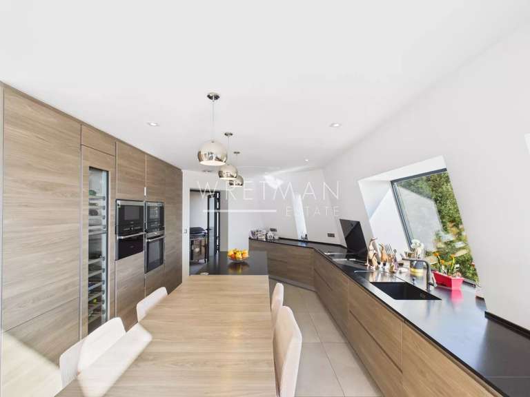 Villa Menton - 4 bedrooms - 335m²