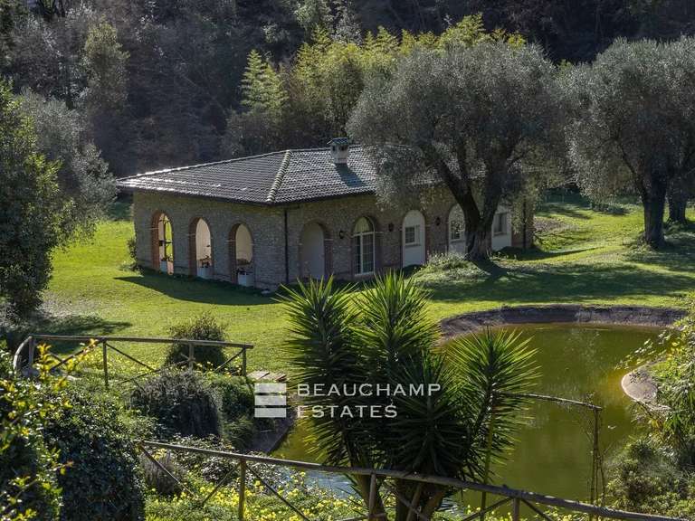 Villa Menton - 14 chambres - 1004m²