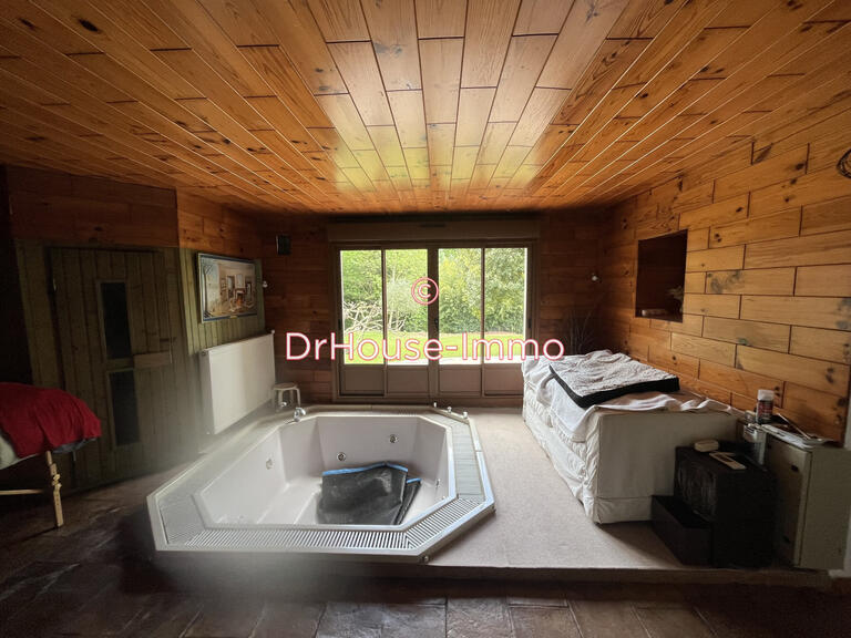 Villa Méounes-lès-Montrieux - 4 chambres - 250m²
