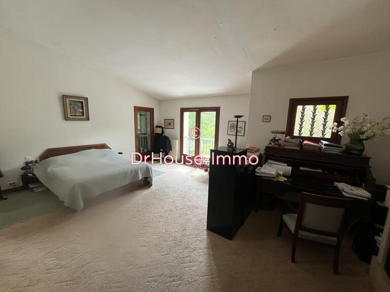 Villa Méounes-lès-Montrieux - 4 chambres - 250m²