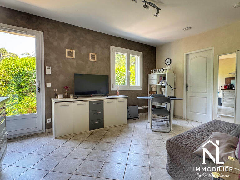 Villa Méounes-lès-Montrieux - 5 chambres - 179m²