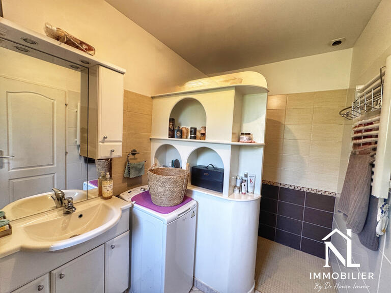 Villa Méounes-lès-Montrieux - 5 chambres - 179m²
