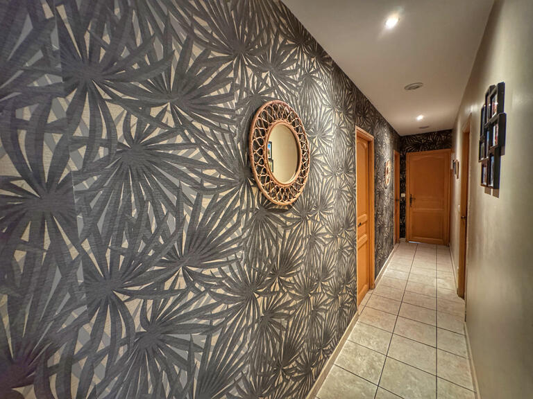 Villa Méounes-lès-Montrieux - 5 chambres - 179m²
