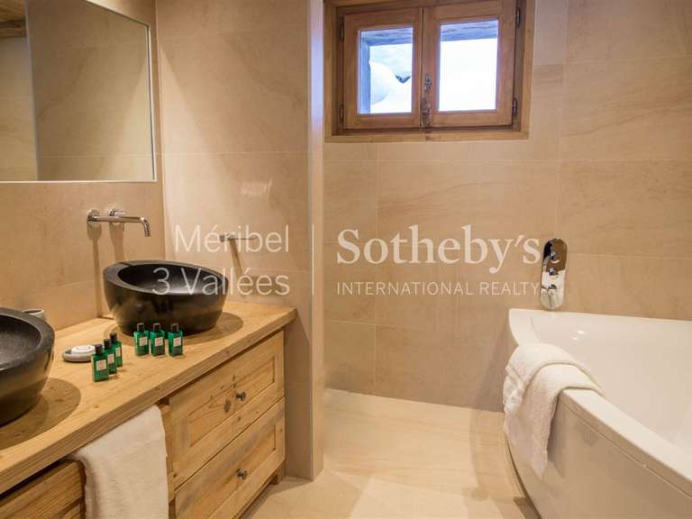 Chalet Meribel-les-allues - 6 chambres - 400m²