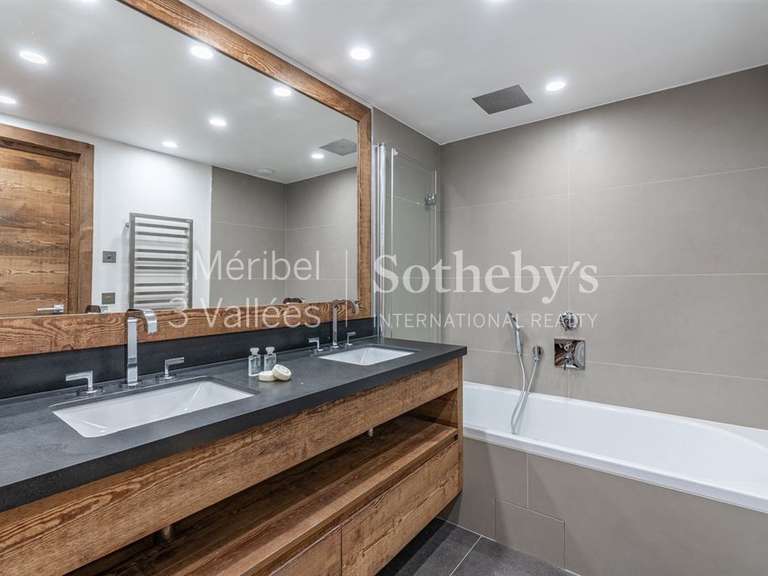 Chalet Meribel-les-allues - 5 chambres - 280m²
