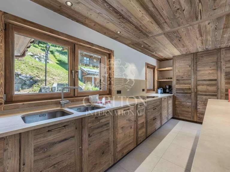 Chalet Meribel-les-allues - 5 chambres - 250m²