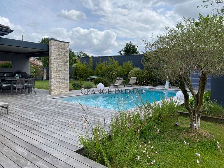 Maison Mérignac - 4 chambres - 182m²
