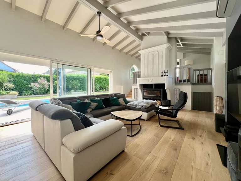 Villa Mérignac - 4 chambres - 216m²