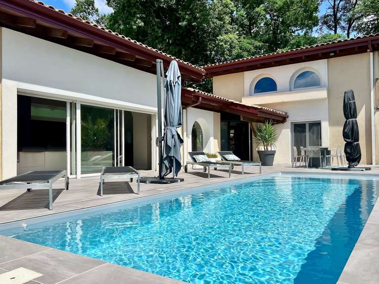 Villa Mérignac - 4 chambres - 216m²