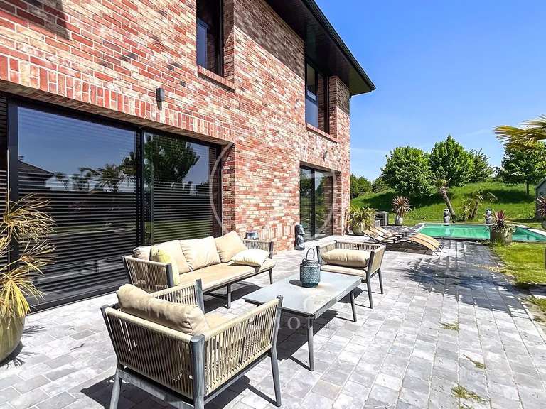 Maison Mérignies - 3 chambres - 283m²