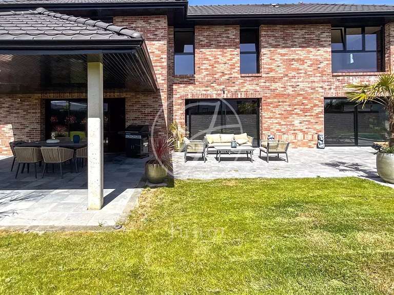 Maison Mérignies - 3 chambres - 283m²