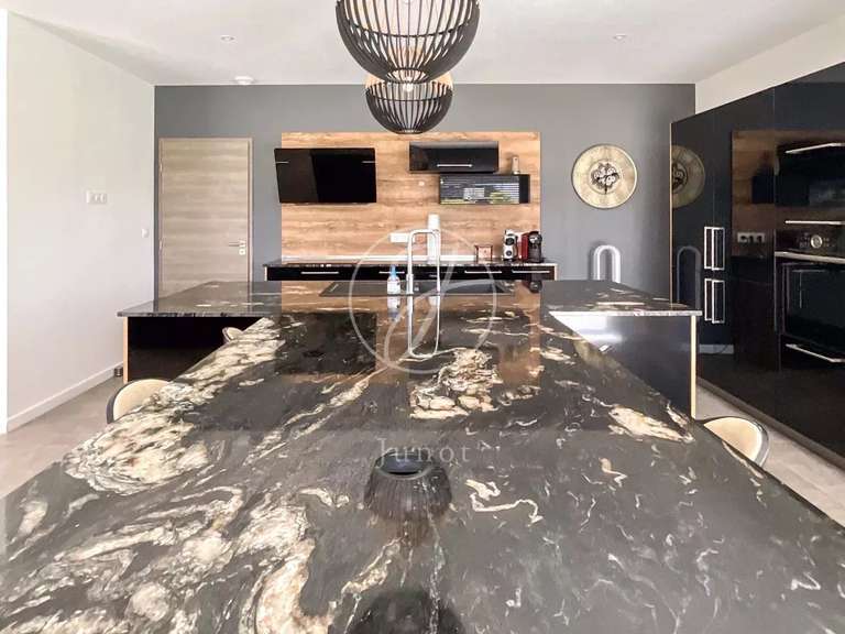 Maison Mérignies - 3 chambres - 283m²