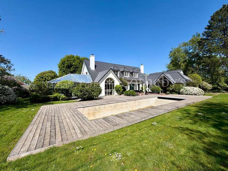 Maison Mérignies - 6 chambres - 315m²