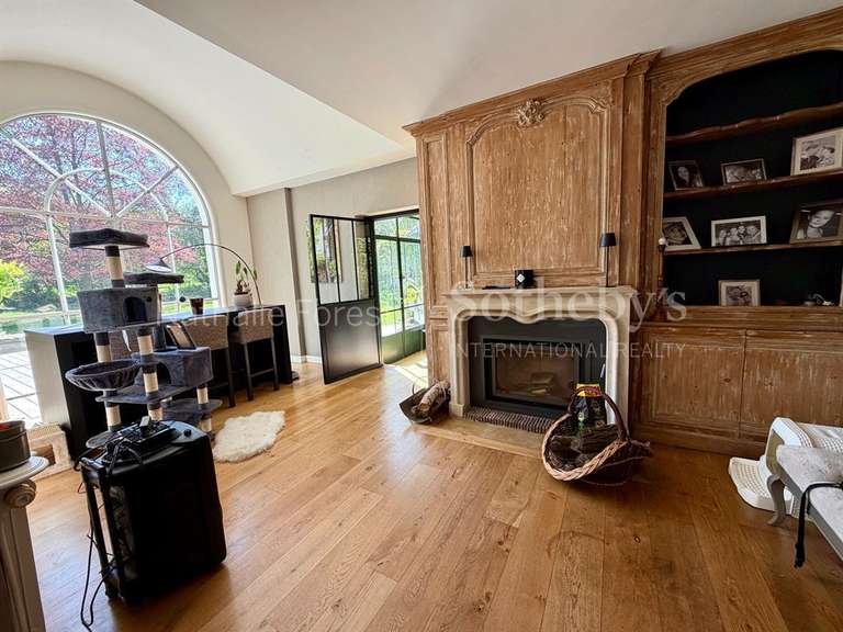 Maison Mérignies - 6 chambres - 315m²