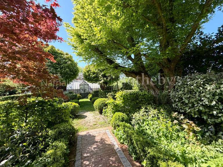 Maison Mérignies - 6 chambres - 315m²