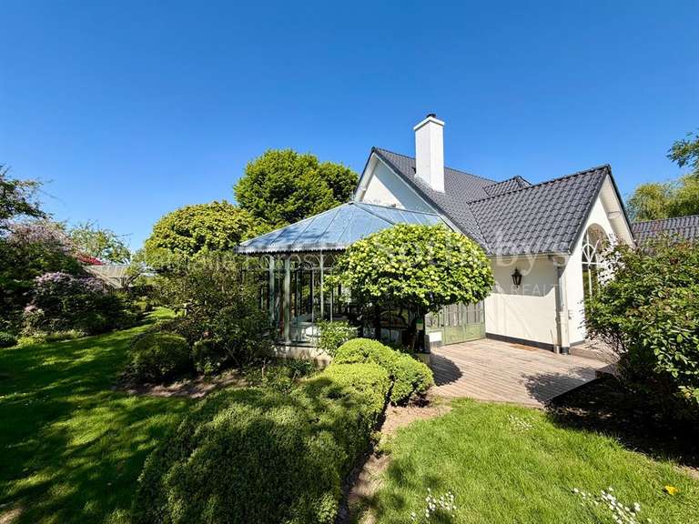 Maison Mérignies - 6 chambres - 315m²