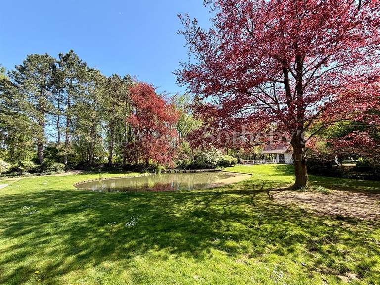 Maison Mérignies - 6 chambres - 315m²