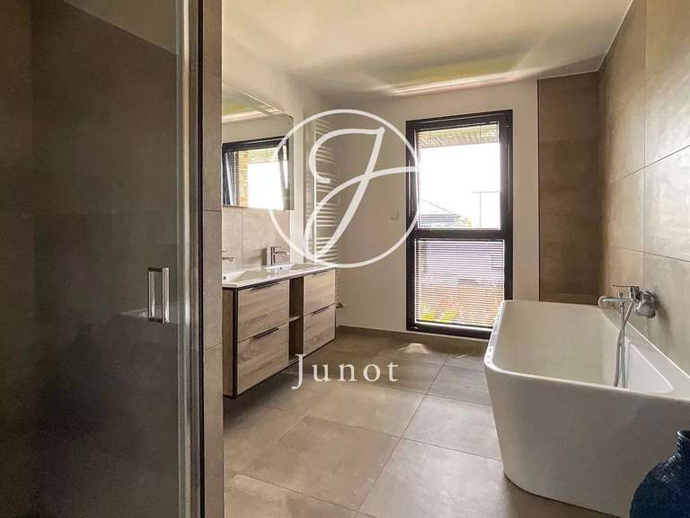 House Mérignies - 3 bedrooms - 283m²