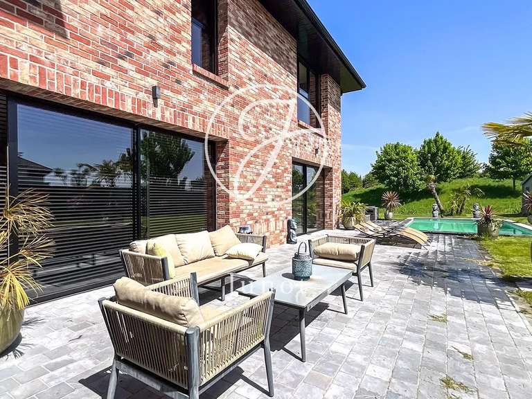 House Mérignies - 3 bedrooms - 283m²