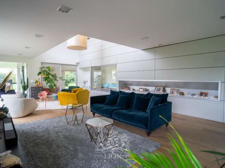 House Mérignies - 5 bedrooms - 348m²