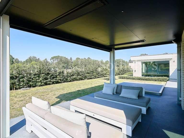 Maison Mérignies - 4 chambres - 283m²