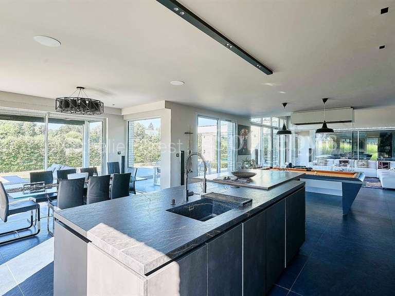 Maison Mérignies - 4 chambres - 283m²