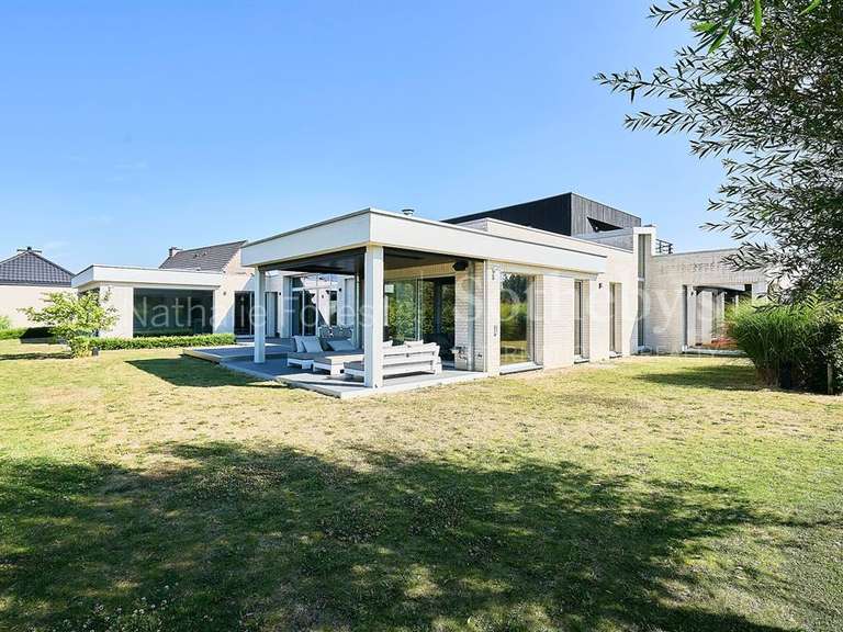 Maison Mérignies - 4 chambres - 283m²