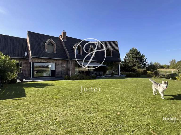 Maison Mérignies - 5 chambres - 289m²