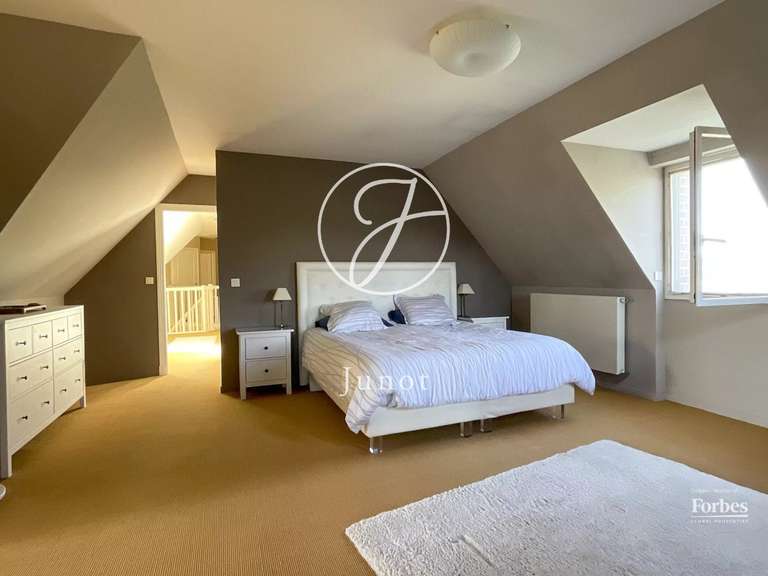 Maison Mérignies - 5 chambres - 289m²