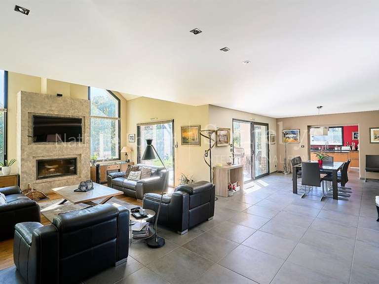 Maison Mérignies - 5 chambres - 220m²