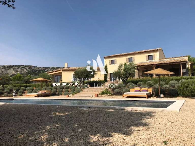 House Mérindol - 5 bedrooms - 13000m²