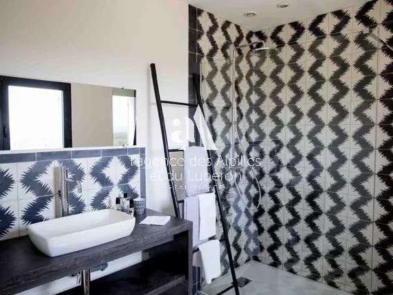 House Mérindol - 5 bedrooms - 13000m²