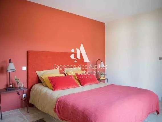 House Mérindol - 5 bedrooms - 13000m²