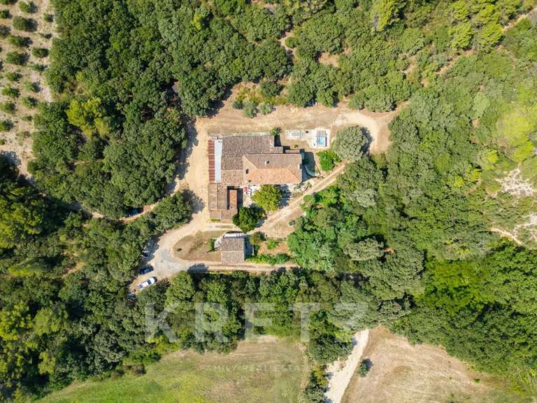 Maison Mérindol - 7 chambres - 260m²