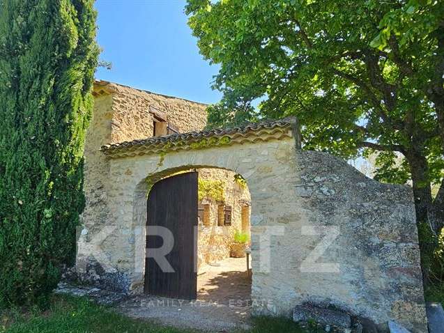 Maison Mérindol-les-Oliviers - 5 chambres - 208m²