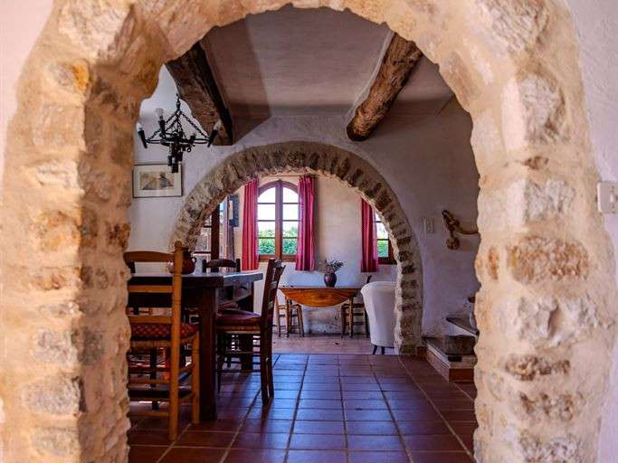 Maison Mérindol-les-Oliviers - 5 chambres - 208m²